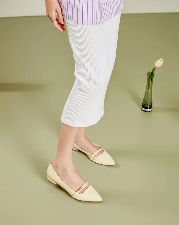 Giày búp bê phối quai ngang khóa logo Giày búp bê phối quai ngang khóa logo